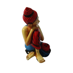 Budha comtemplating red in resin 20 cm high