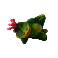 Frog green queen lying in resin 16 cm long