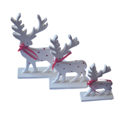 Reindeer White With Red Dot Set Of 3, L = 24 x 12 x 8, M = 22 x 10 x 7, S = 18 x 8 x 6 cm